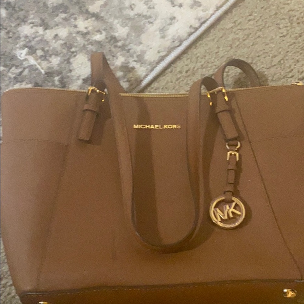 Michael Kors jet set tote